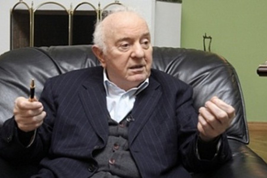 Шеварднадзе извинился за Саакашвили - В Мире