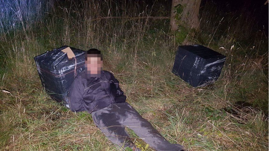 Задержанный контрабандист оказал сопротивление - Происшествия и криминал