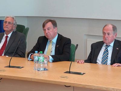 Висагинас заинтересовал британских парламентариев (видео) - В Висагинасе