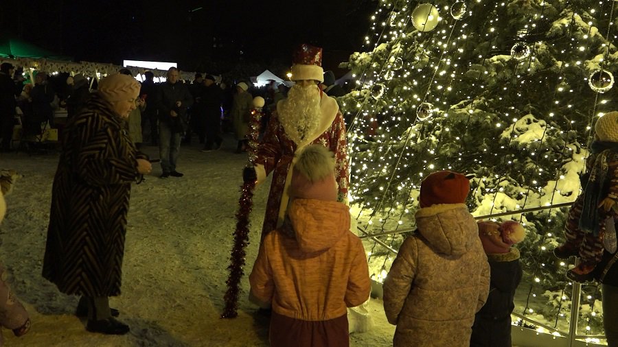 Как прошел праздник зажжения огней на Висагинской елке. 2 часть (видео) - В Висагинасе