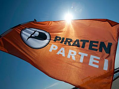 Полторы тысячи немецких знаменитостей вступились за свои авторские права - Культурные и спортивные мероприятия