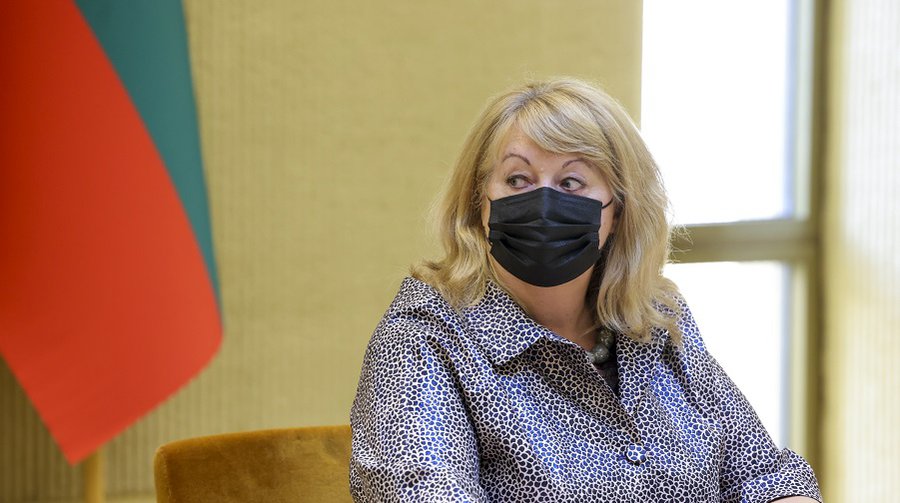 "Необходимо принять решения, которые могут помочь людям, так как цены космические", - В. Блинкявичюте - Литва и страны Балтии