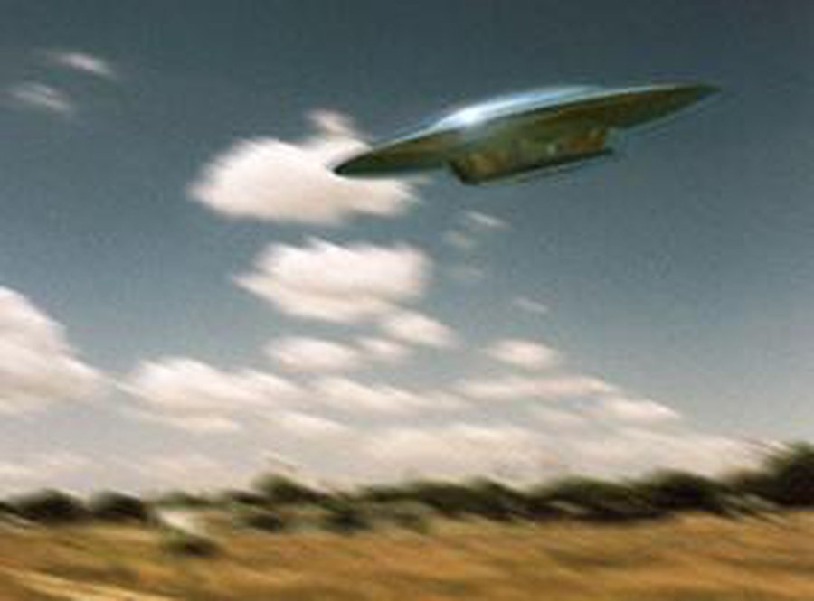 Летающая тарелка атаковала полицейский вертолет - Хобби, отдых и развлечения