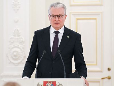 Президент поздравил Королеву Елизавету II с 70-летием правления - В Мире