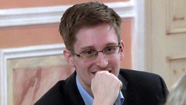Сноуден заявил, что раскрыл данные, чтобы защитить конституцию США