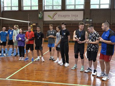 В Висагинасе стартовали спортивные игры между сенюнайтиями (видео) - В Висагинасе