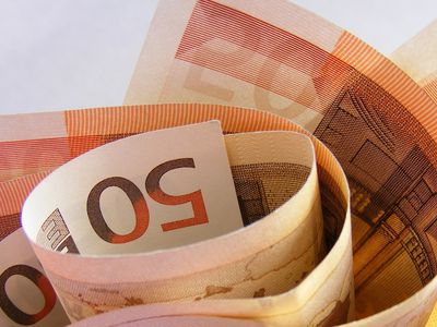 За год число поддельных евро уменьшилось на десятую часть - Банк Литвы - В Мире