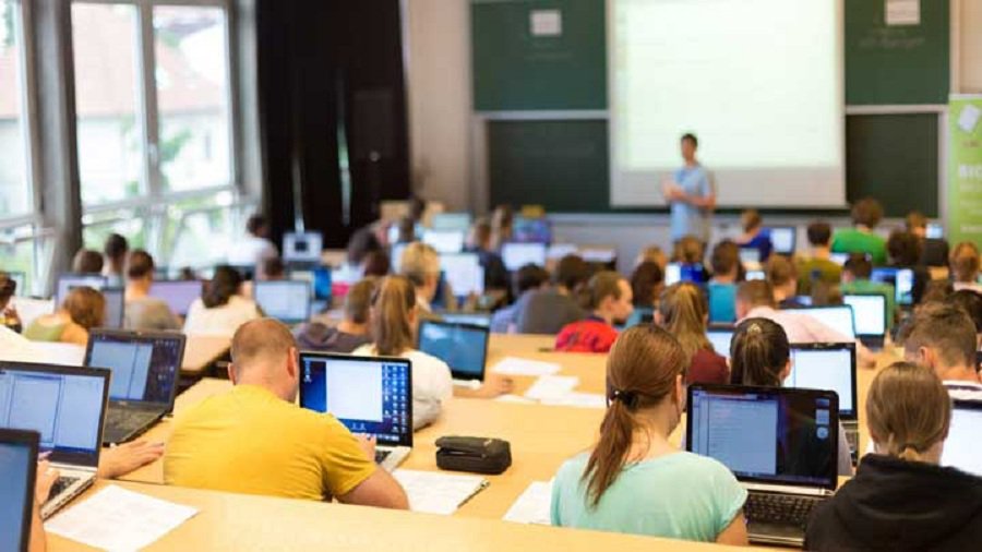 Государство будет финансировать обучение в вузах Литвы украинцев из зоны военных действий в Луганске и Донецке - Литва и страны Балтии