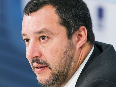 Италия намерена до конца года поднять вопрос об отмене санкций ЕС против РФ - В Мире