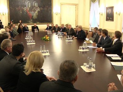 С ответным визитом?                                                                                                                                    - В Висагинасе