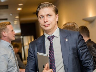 Необходимый стаж работы для получения пенсии составит 35 лет - Литва и страны Балтии