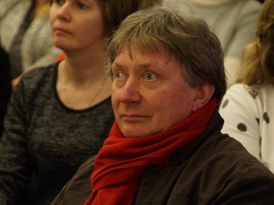 В зале «Draugystės» открылась выставка портретов жителей Висагинского пансионата - В Висагинасе