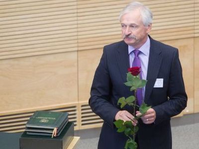 Принес присягу новый министр экономики Литвы - Литва и страны Балтии