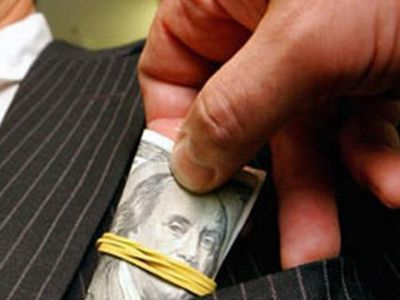 Нас душит коррупция - Литва и страны Балтии