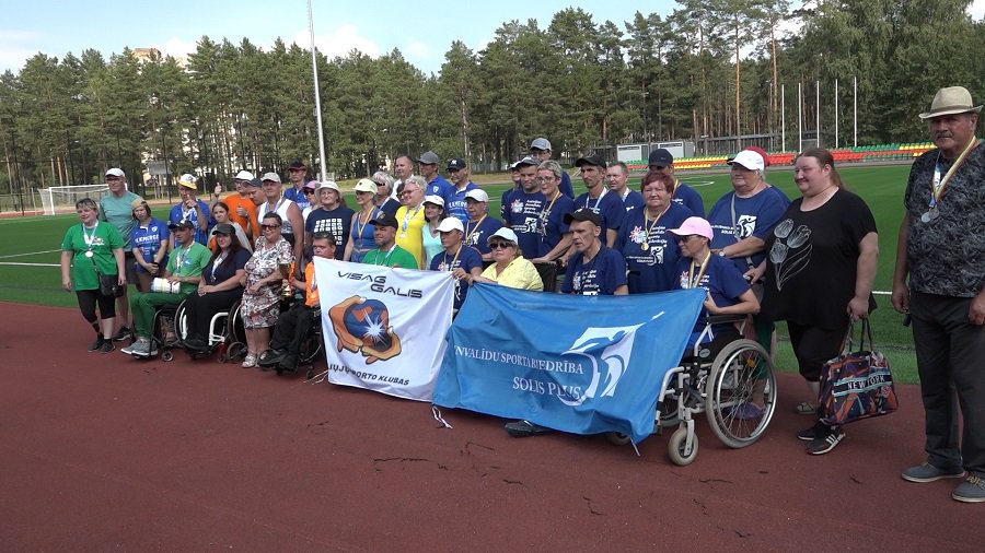 Сила духа. Ее еще раз продемонстрировали люди с недугом на своих соревнованиях (видео) - Служба региональных новостей