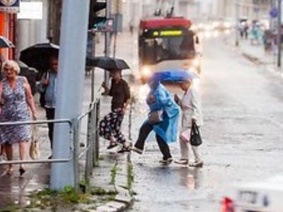 На Жолинес ожидается дождь, гроза и порывистый ветер - Литва и страны Балтии