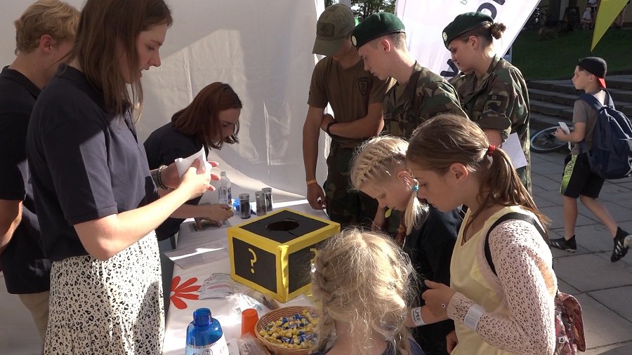 Остановка путешествующего "Года молодежи" в Висагинасе (видео) - В Висагинасе