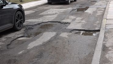 О плохом состоянии дороги можно успеть сообщить еще до начала ямочного ремонта (видео)