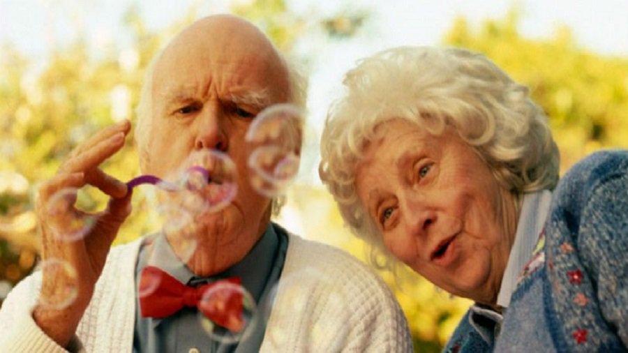 В календаре появился день, посвященный бабушкам и дедушкам - Литва и страны Балтии