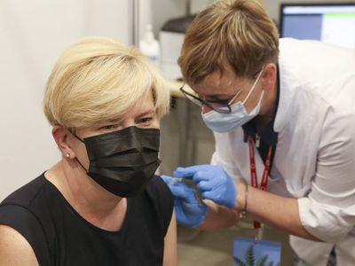 И. Шимоните: существенная цель - привить как можно больше жителей - Литва и страны Балтии