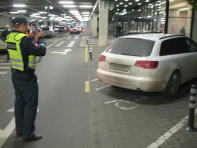 Policija kviečia filmuoti kelių chuliganus - Lietuva ir Baltijos šalys