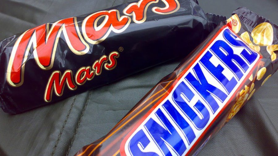 В Белоруссии выпускают на рынок собственные заменители «Сникерса» и «Марса» - В Мире
