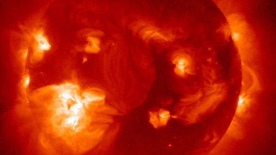 Зафиксирована слабая магнитная буря - В Мире