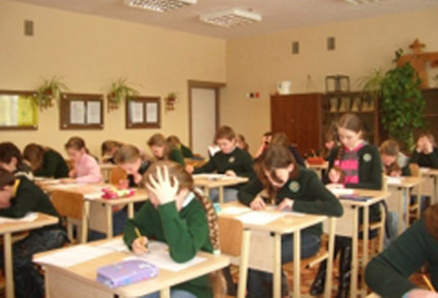 Средних школ не будет, а детей будут обучать с рождения - Литва и страны Балтии