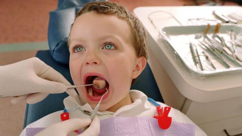 Нужны ли зубные врачи в школах?