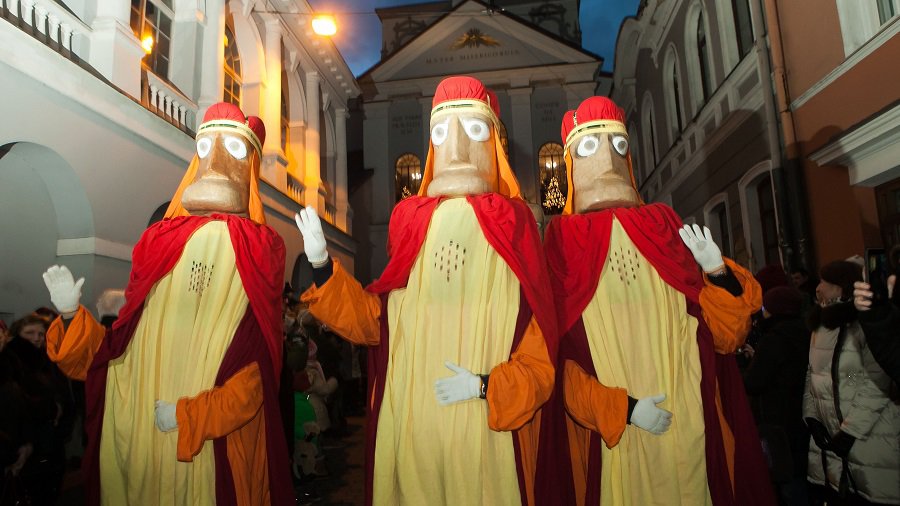 Trijų Karalių eisenos miestuose ir miesteliuose užbaigs gražiausių metų švenčių renginius - Lietuva ir Baltijos šalys