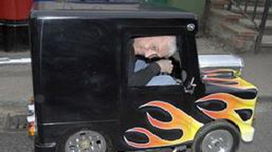 Создан самый маленький в мире автомобиль - Хобби, отдых и развлечения