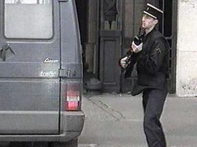 Во Франции грабители отняли у инкассаторов 8 млн евро - Происшествия и криминал