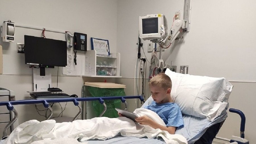 Сегодня, 26 сентября, в США оперируют Пиюса. Поддержим мальчика и его маму! - В Висагинасе