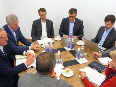 Без конкретики и обещаний: VIA Lietuva встретилась с руководством Висагинаса (видео) - В Висагинасе