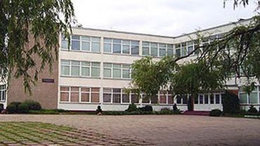 В Литве угрожают взорвать русскую гимназию