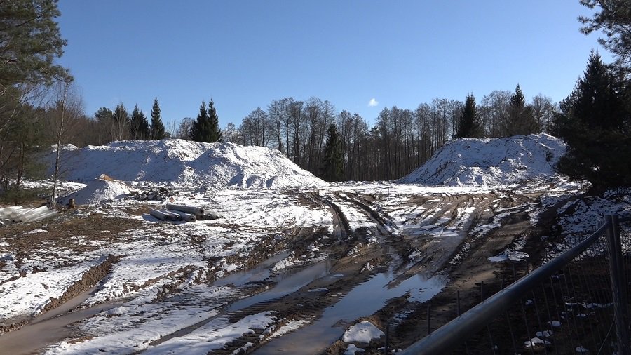 Почему остановлено строительство горки? (видео) - В Висагинасе