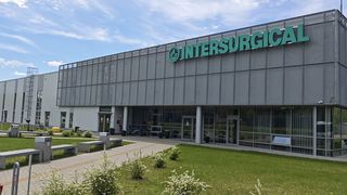 Iš UAB Intersurgical teritorijos išvežtas gruntas. Ar planuojama gamyklos plėtra? (video)