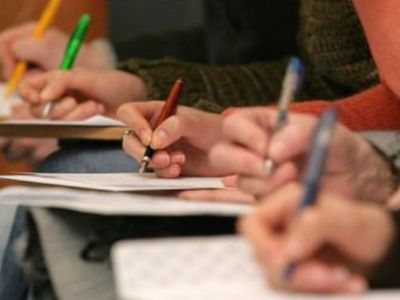 Правящие планируют унифицировать плату за обучение для студентов - Литва и страны Балтии