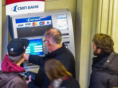 СМП Банк: Visa и MasterCard разблокировали карты банка, признав ошибочность своих действий - В Мире