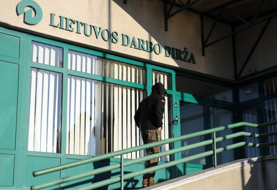Биржа труда примется за работу - Литва и страны Балтии