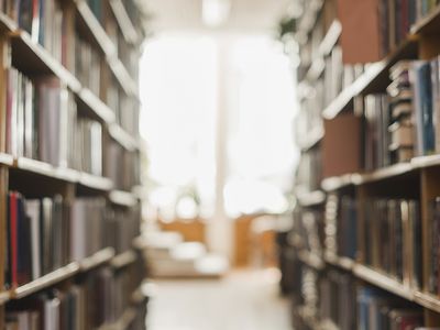 Библиотеки смогут отдавать списанные книги тем, кто в них нуждается - Литва и страны Балтии