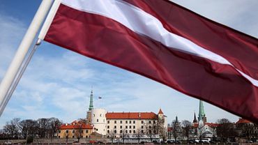 Парламент Латвии обязал всех получателей "Вида на жительство"  платить 5 тыс. евро за его продление