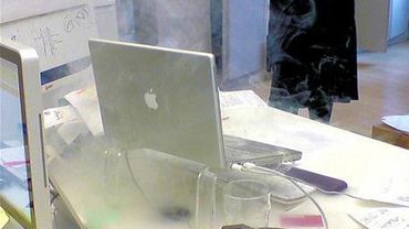 У лондонского клерка взорвался ноутбук Apple PowerBook