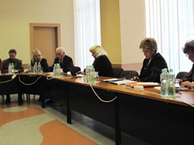 Комитет социальных дел предлагает подвергнуть новые тарифы основательной проверке - В Висагинасе