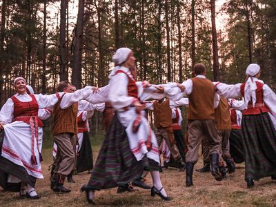 Į „Draugystės" koncertų salę grįžta tautinių šokių ir dainų festivalis „Kaimynėli, būki sveikas!" - Visagine