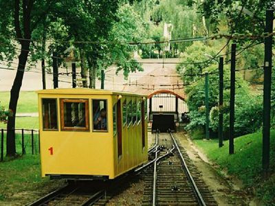 В Каунасе упал фуникулер с детьми, машинист был нетрезв - Происшествия и криминал