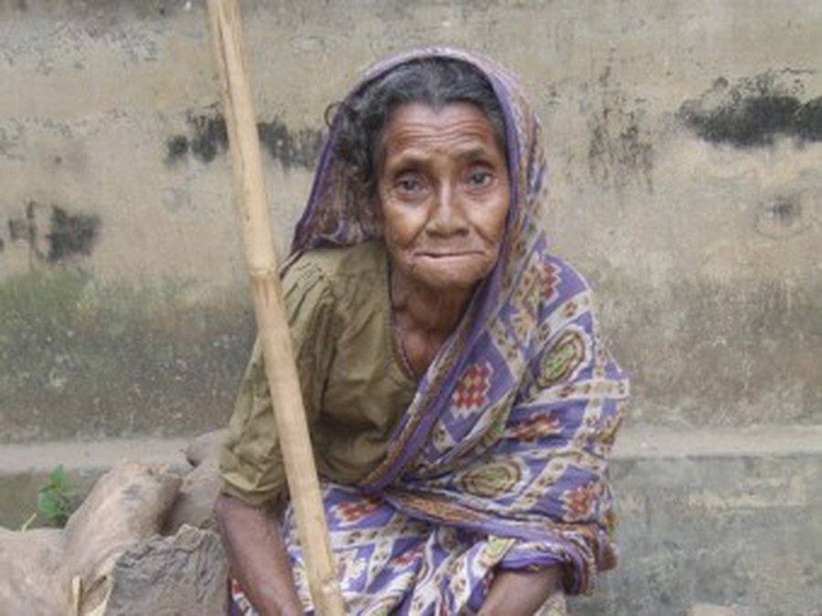 Индийская попрошайка открыла счет в банке - Хобби, отдых и развлечения