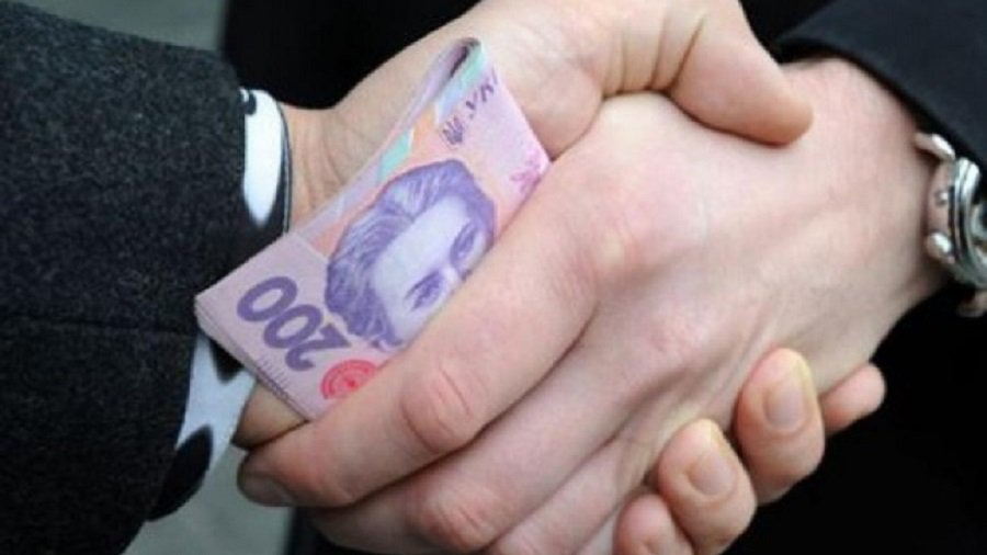 Молдаванина посадили в тюрьму за предложение взятки эстонскому пограничнику - Происшествия и криминал