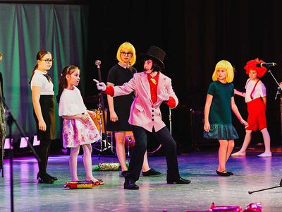 Приглашаем в студию мюзикла Viol@ - Реклама