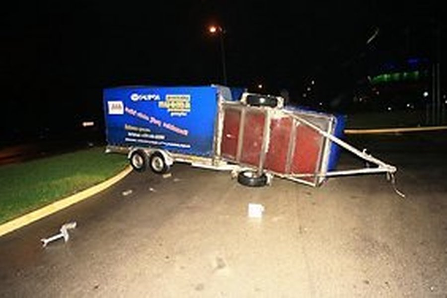 В Литве бушует ураганный ветер
                                                                                                                       - Литва и страны Балтии